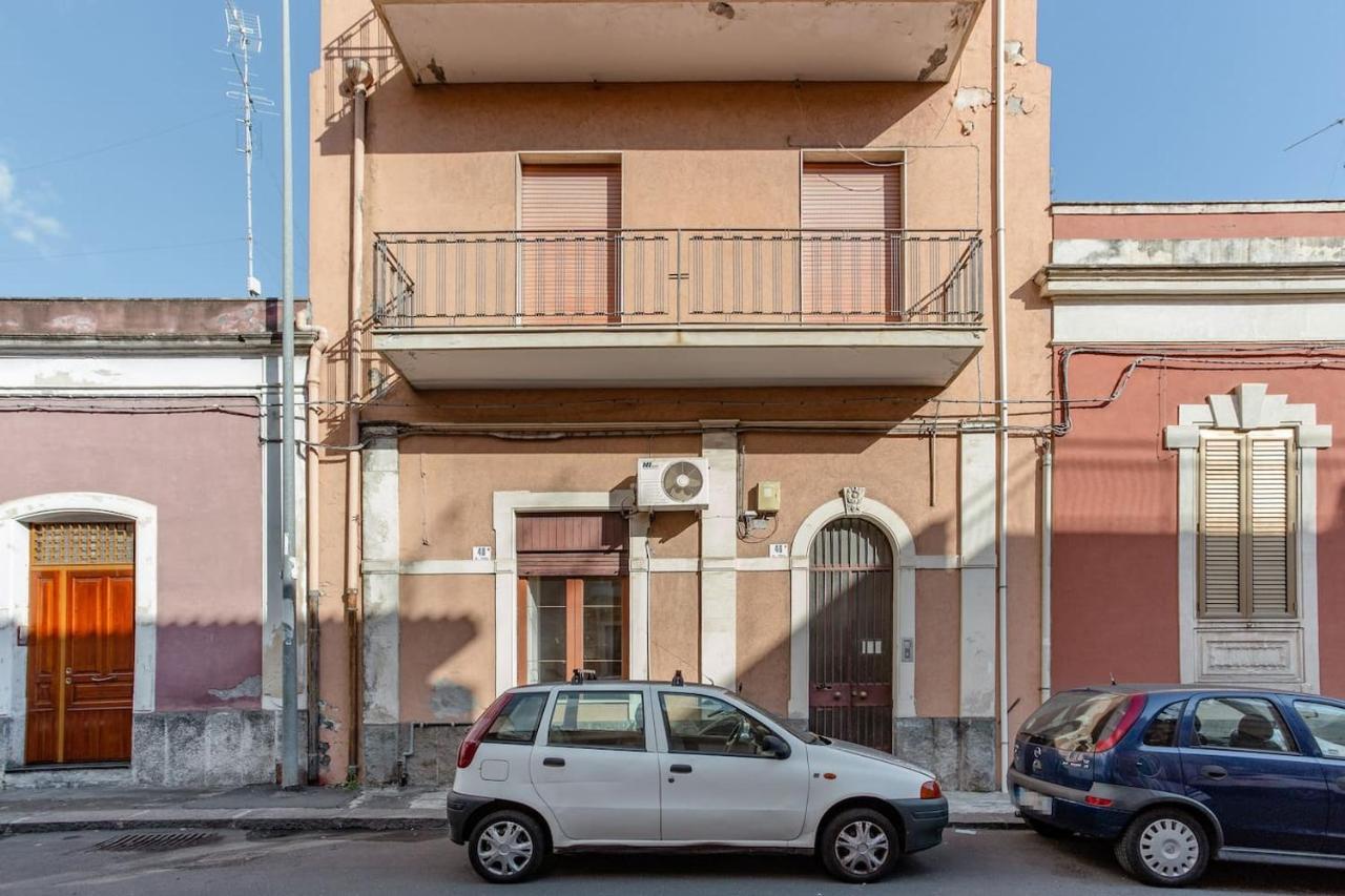 Апартаменты Casa Ida - Entire House Катания Экстерьер фото